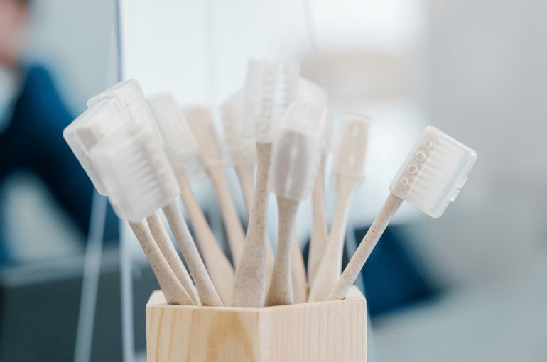 Escova de Dentes Ecológica e Solidária